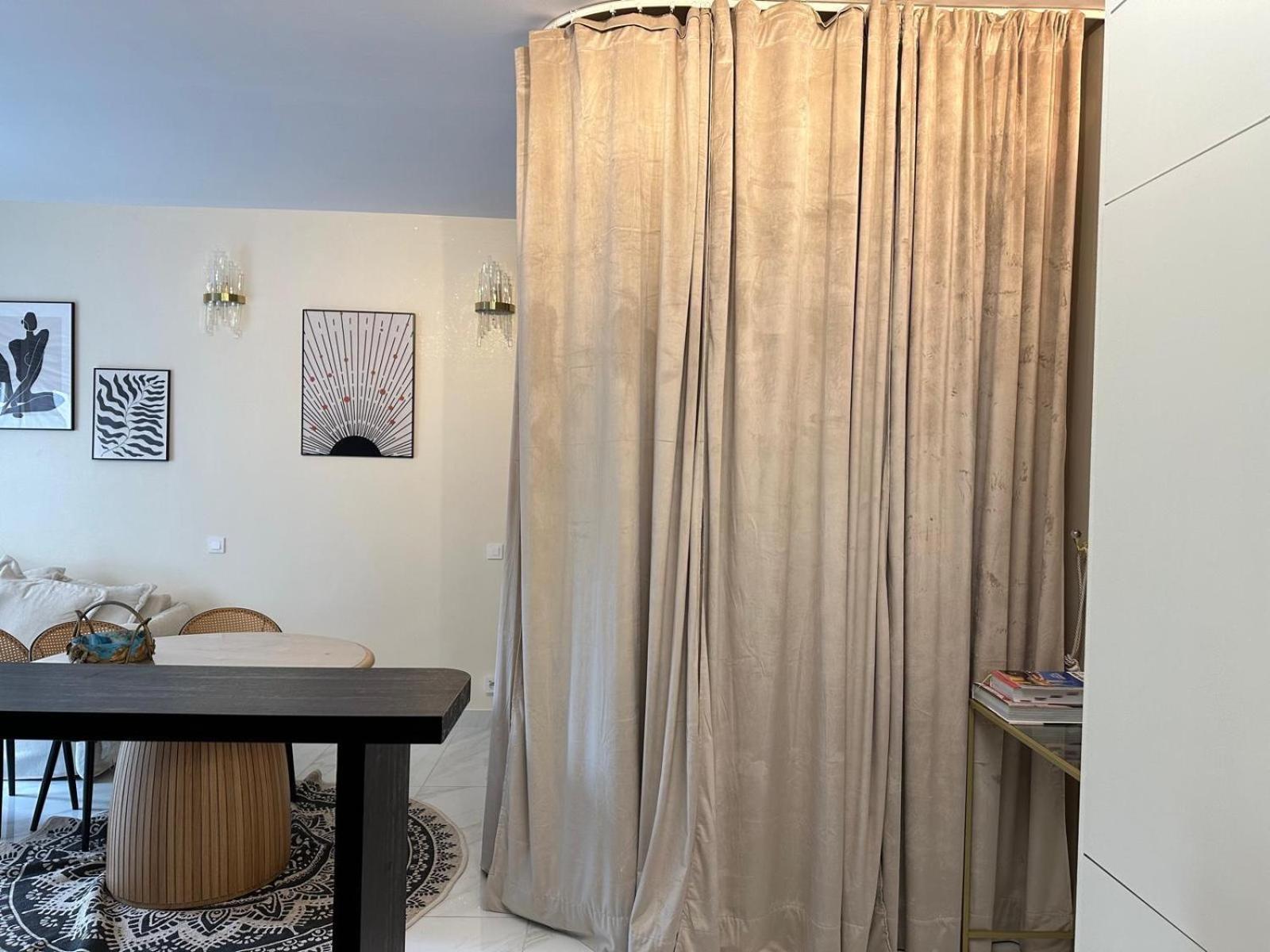 Luxury&design In Champs Elysées-lincoln Paris